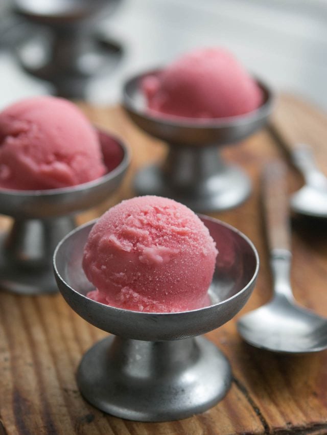 草莓蛋白冻酸奶配方4
