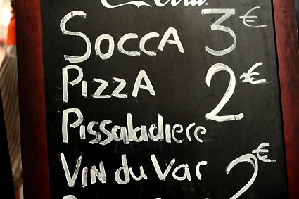 Socca，披萨，pissaladiere，葡萄酒