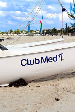 地中海俱乐部的船