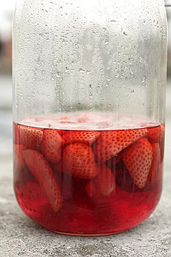 伏特加酒中的草莓