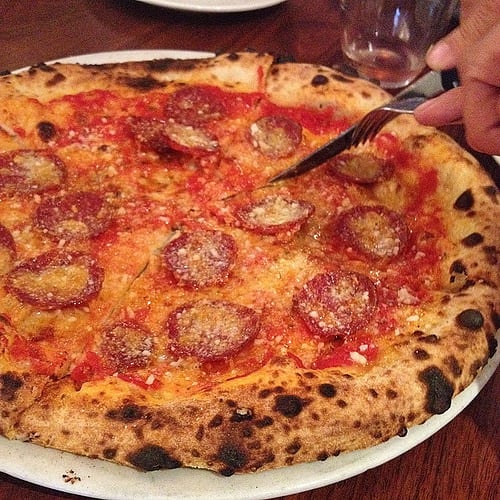 弗兰尼的意大利辣香肠披萨