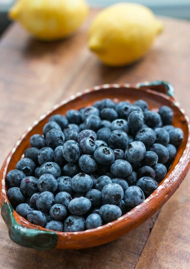 蓝莓扣配柠檬糖浆